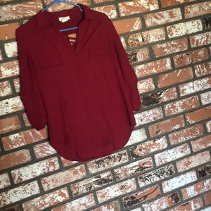 Maroon button down quarter sleeve dress shirt